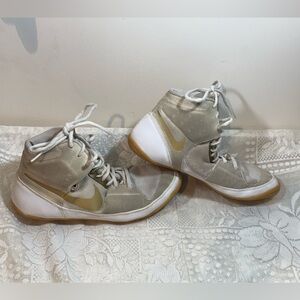 Nike Fury Shoes Mens Size 10  White Gold AO2416-170 Gum Sole- Wrestling Shoes
